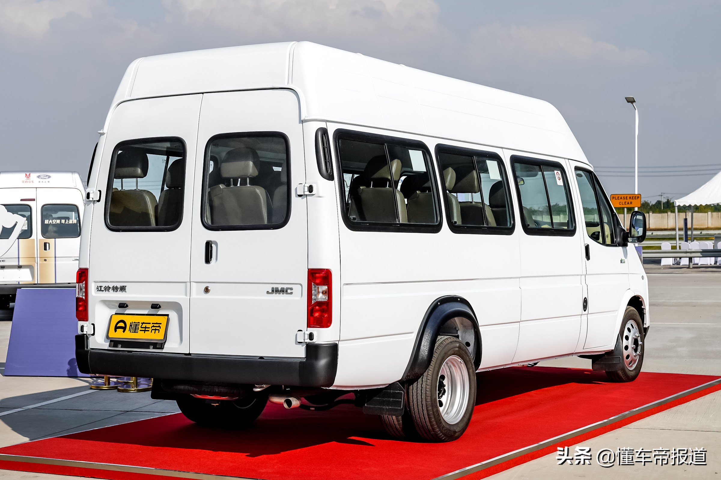 新款江铃特顺空间王降价,江铃特顺长轴高顶空间王二手车