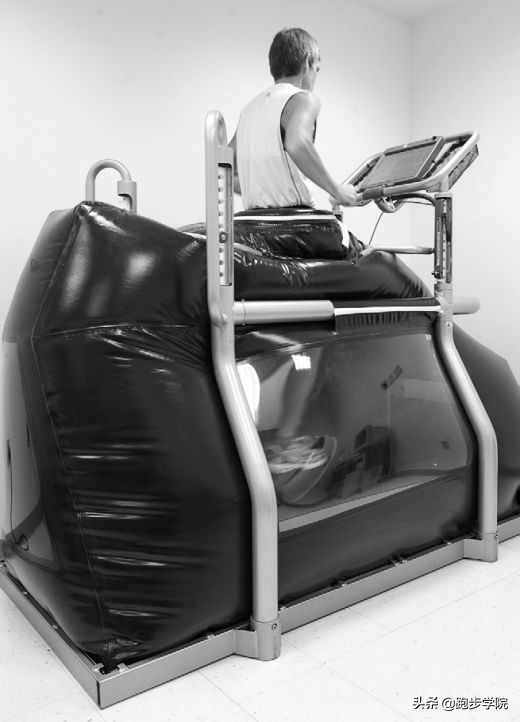 腰椎间盘突出跑步好还是跳绳好,腰椎间盘4-5节突出可以跑步吗