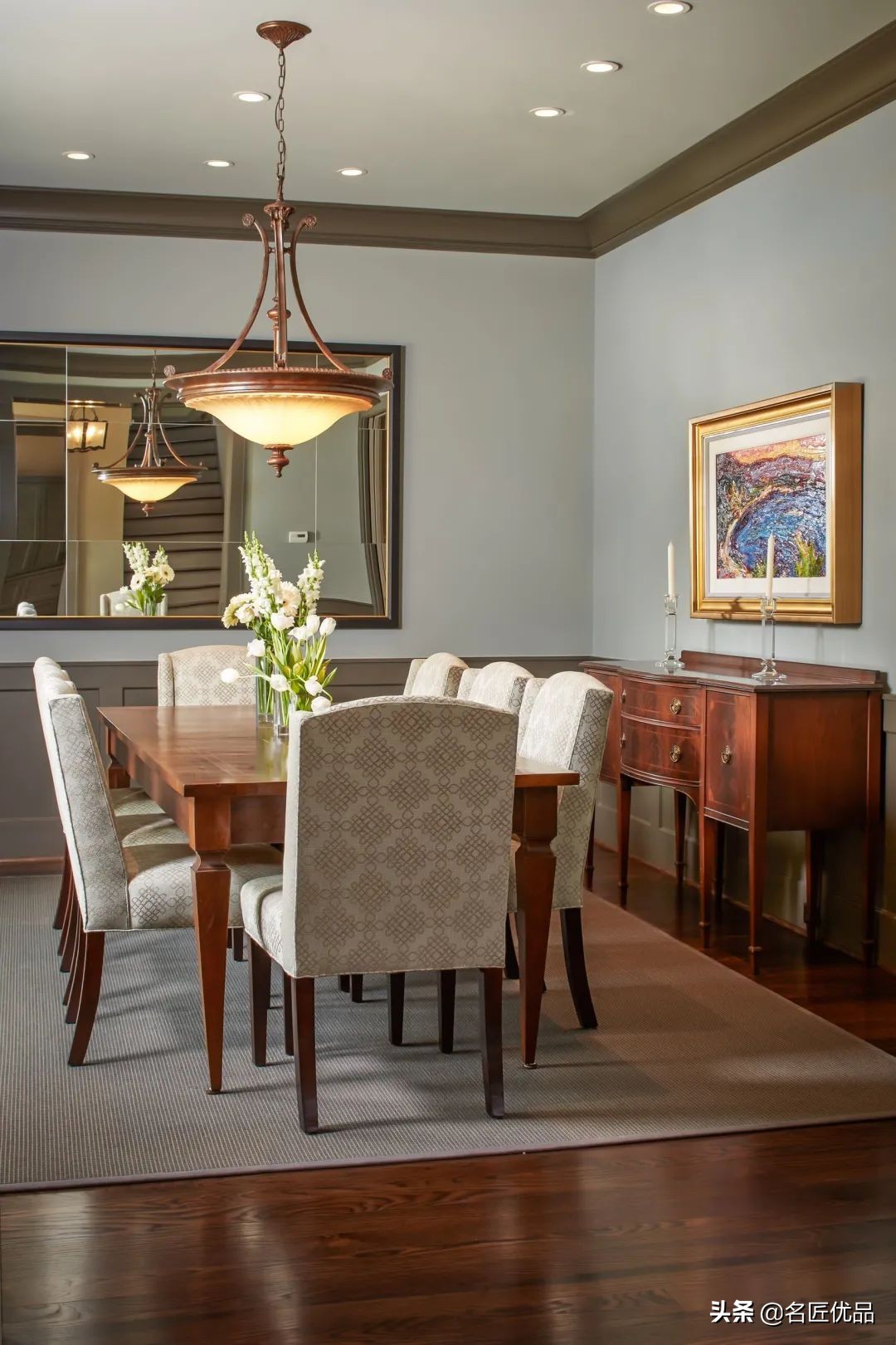 高级灰棕色表现非凡的绅士格调,高级灰棕色成就非凡的高雅格调