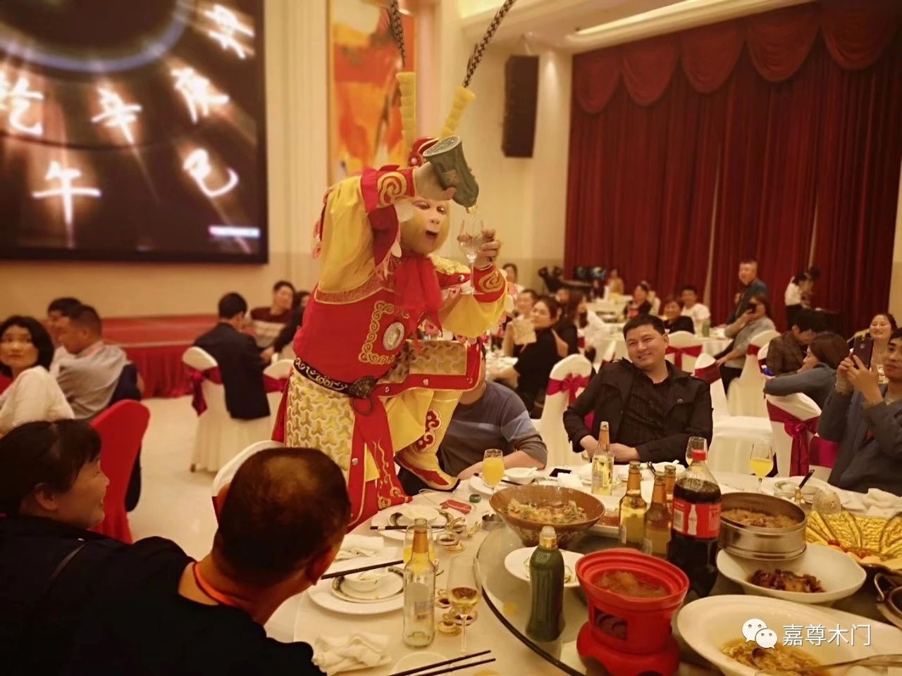 嘉尊门业集成,嘉尊木门直播