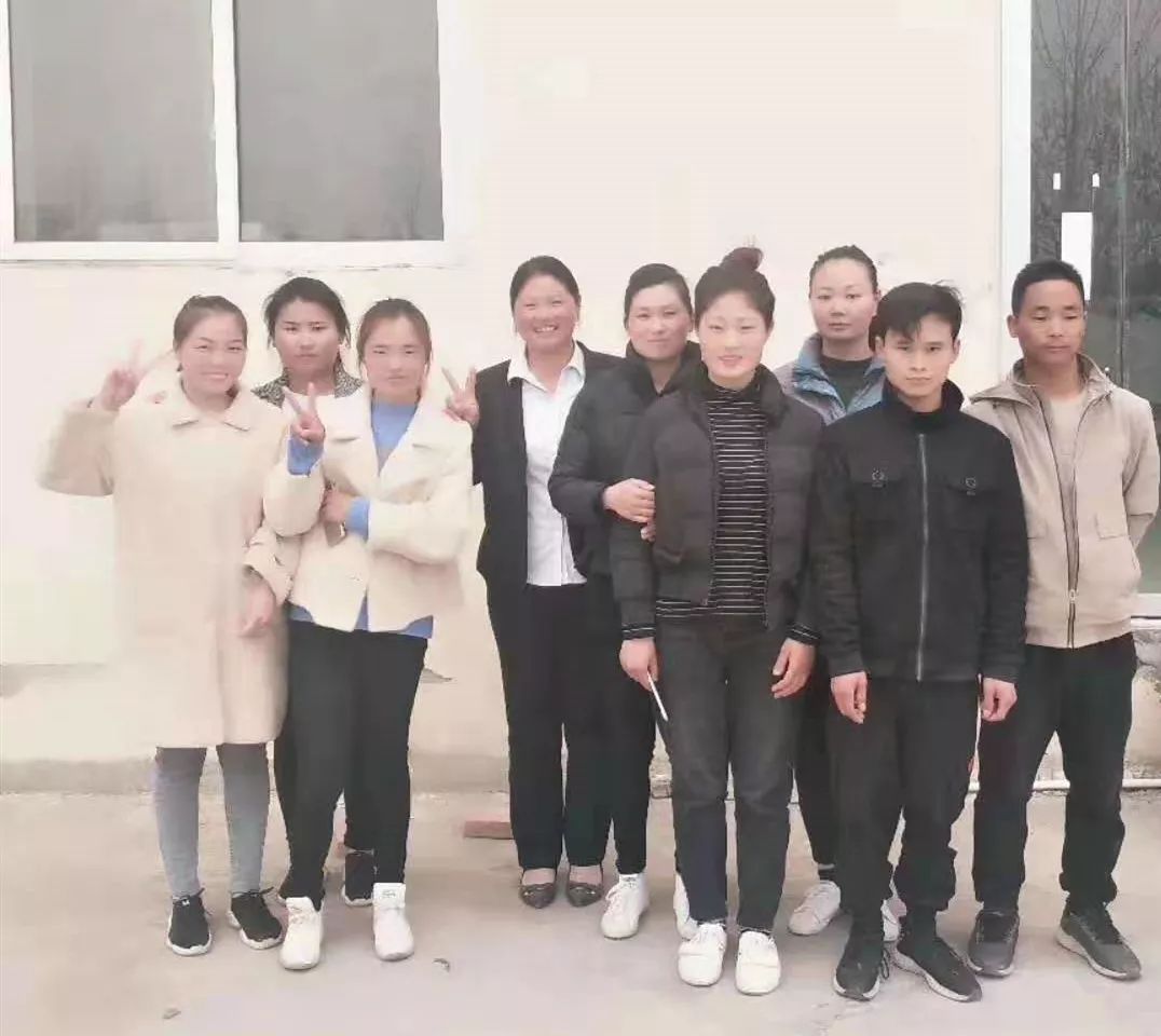 为什么驾校有女教练,驾校女教练为什么比较少