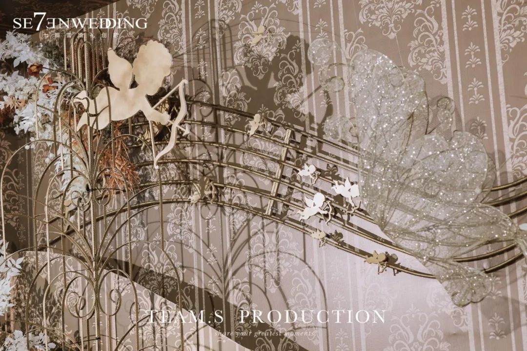 婚礼logo怎么固定在布幔,婚礼logo跟婚礼主题要色调一致嘛