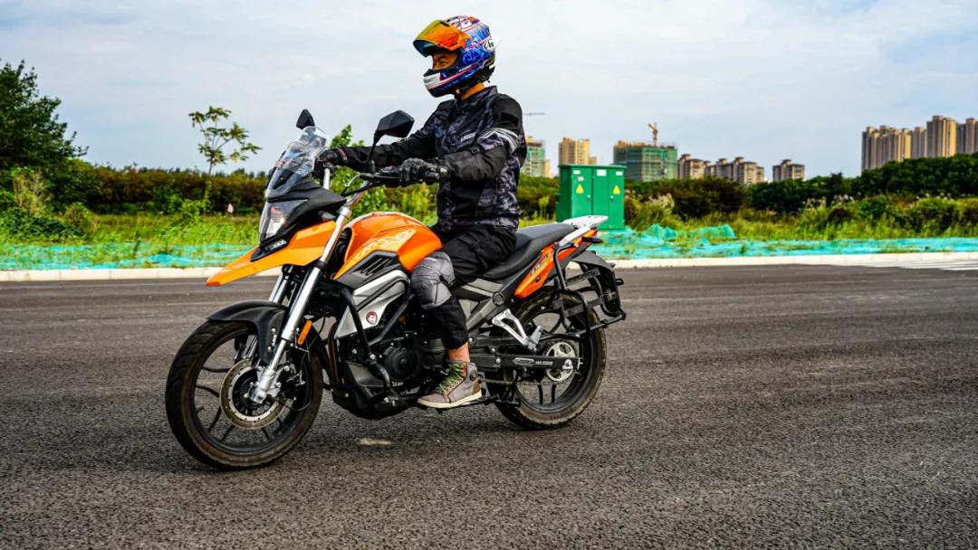 零百加速6秒感受,赛科龙rx1s零百加速多少