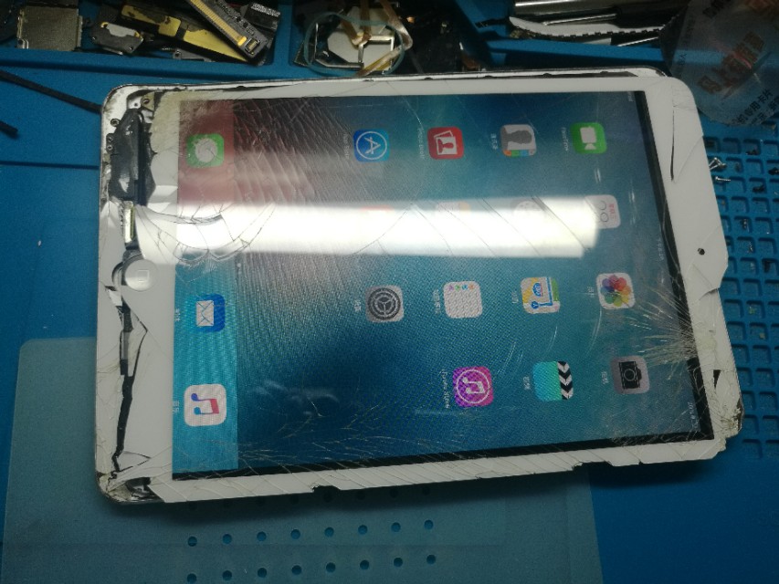 缁翠慨ipadmini4灞忓箷,缁翠慨ipad浼氭硠闇查殣绉佸悧