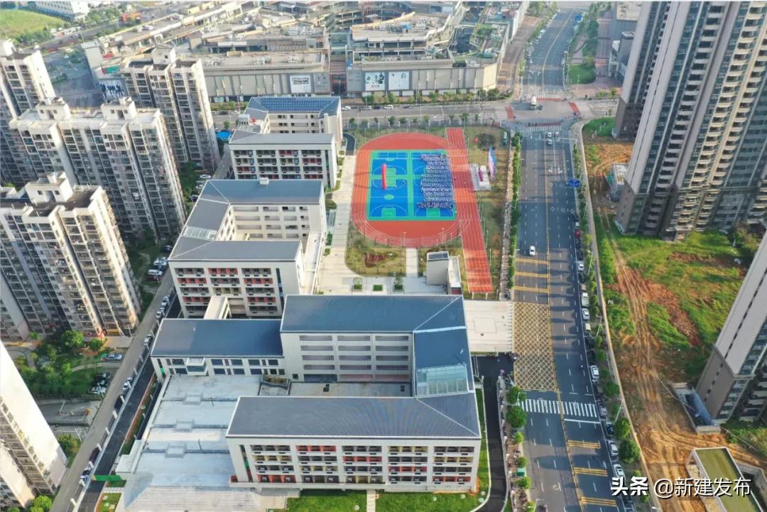 关注！新建二中初中部开学啦！