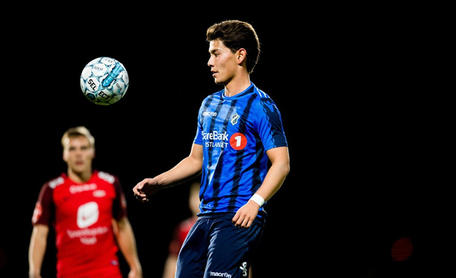 22岁华裔小将归化国足,22岁新星归化