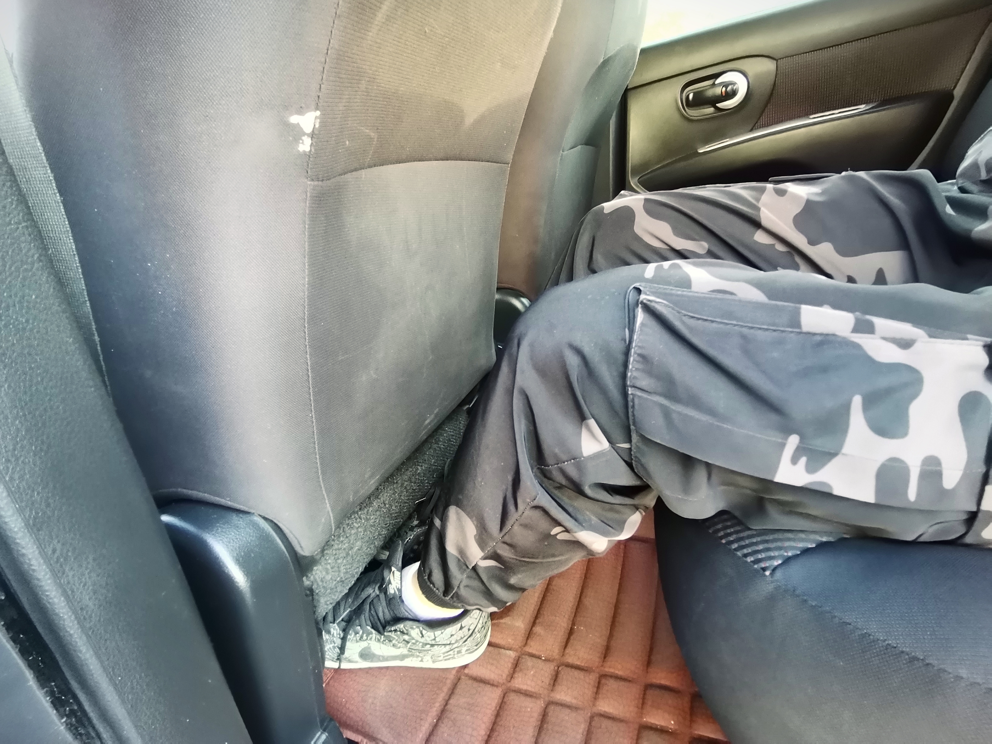 日产骊威2010落地价多少钱,10年日产骊威手动全能