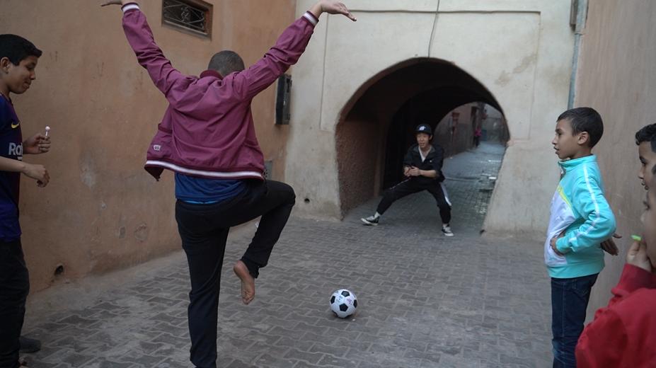 非洲实况足球赛,中国VS摩洛哥(快乐其实很简单)