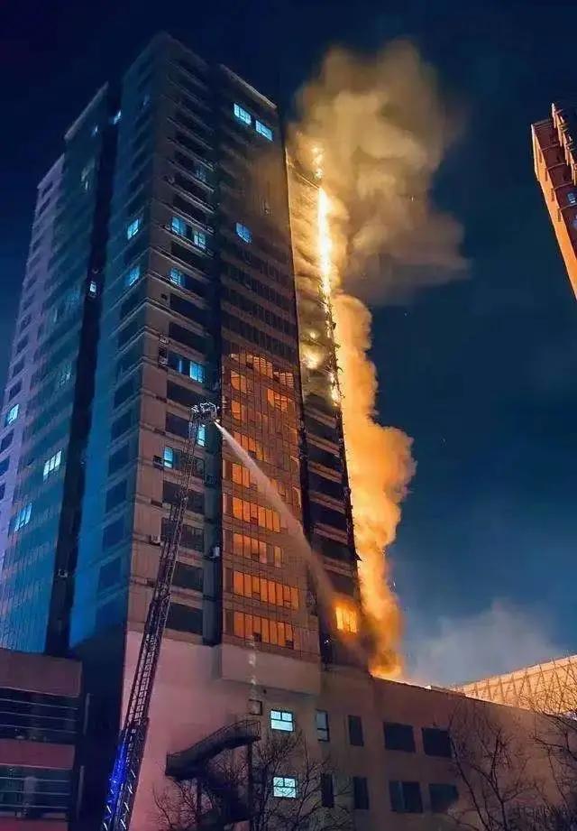 烧水引发火灾女子获刑4年,烧水引发高层火灾女子获刑4年