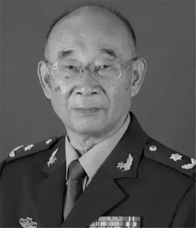 高伯龙作品,高伯龙讲述国防科技