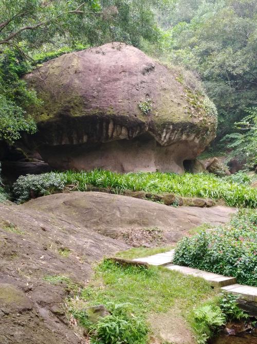大别山最高峰天堂寨,大别山区有几个县