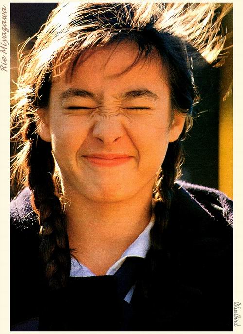 她是著名女星,14岁被亲*逼妈***身卖**,17岁被骗拍裸照,现在怎样了?