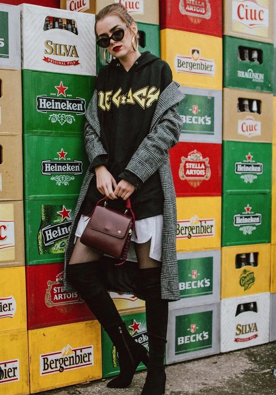 墨绿色格纹大衣怎样搭配好看,短款格纹毛呢大衣的搭配方法