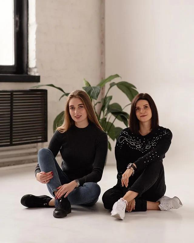 书桌极简又舒适,越舒适越有高级感