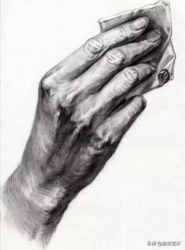 怎样画素描带手半身像才有美感——盘古文化艺术