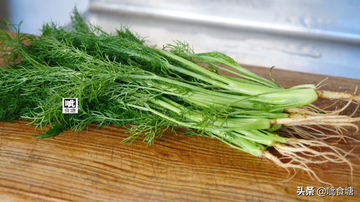茴香鸡蛋馅饺子老东北美食,最好吃的茴香馅儿鸡蛋饺子