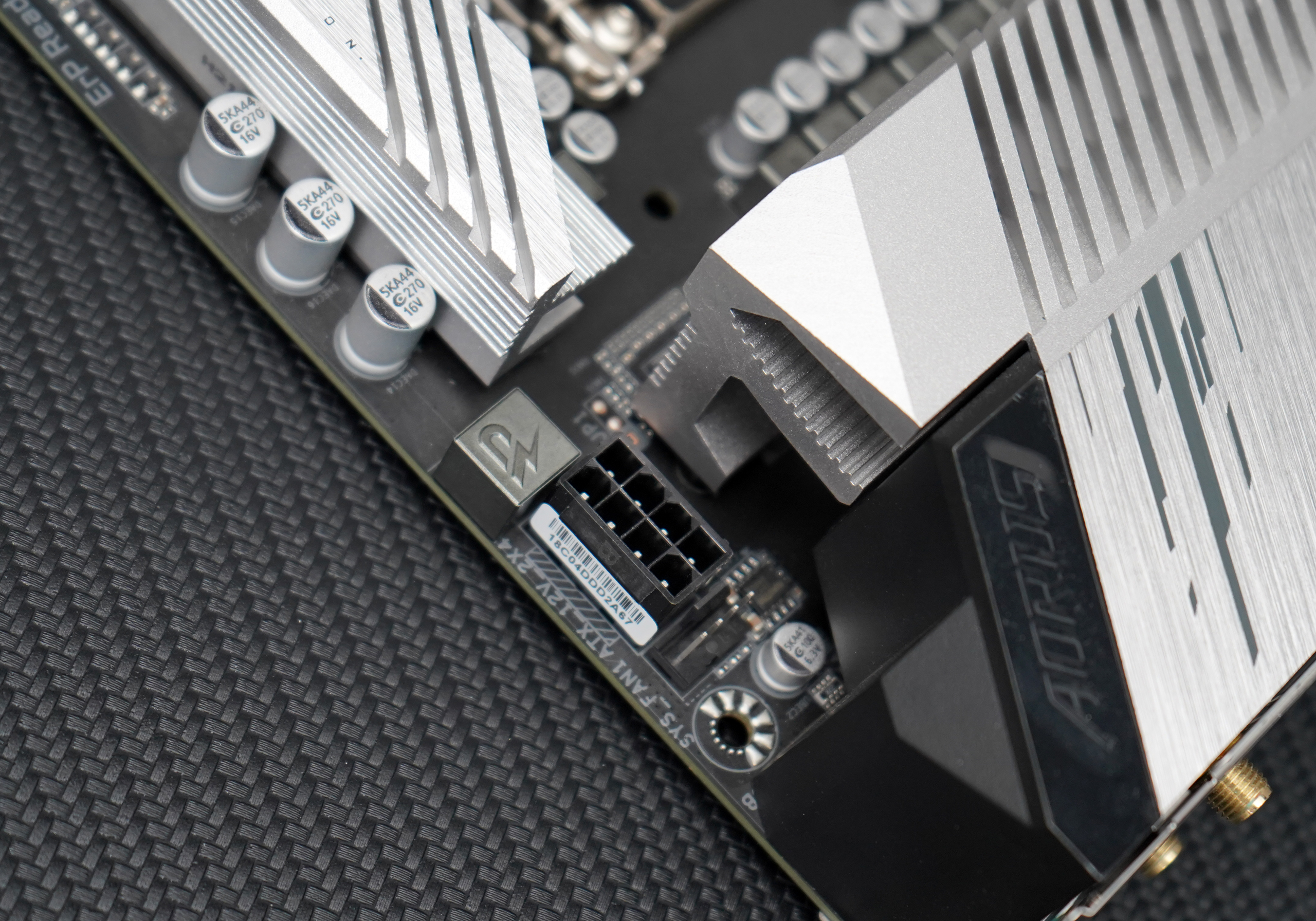 技嘉雪雕b560主板功能区介绍,技嘉雪雕b560maorusax参数