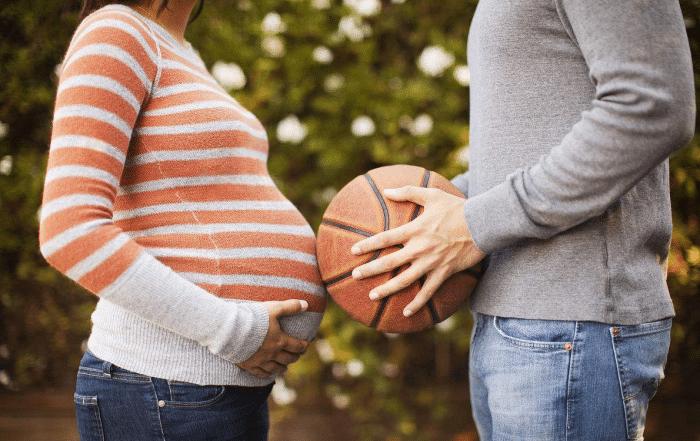 胎儿停止发育了孕妇有什么反应,早孕反应和胎儿发育有什么关系吗