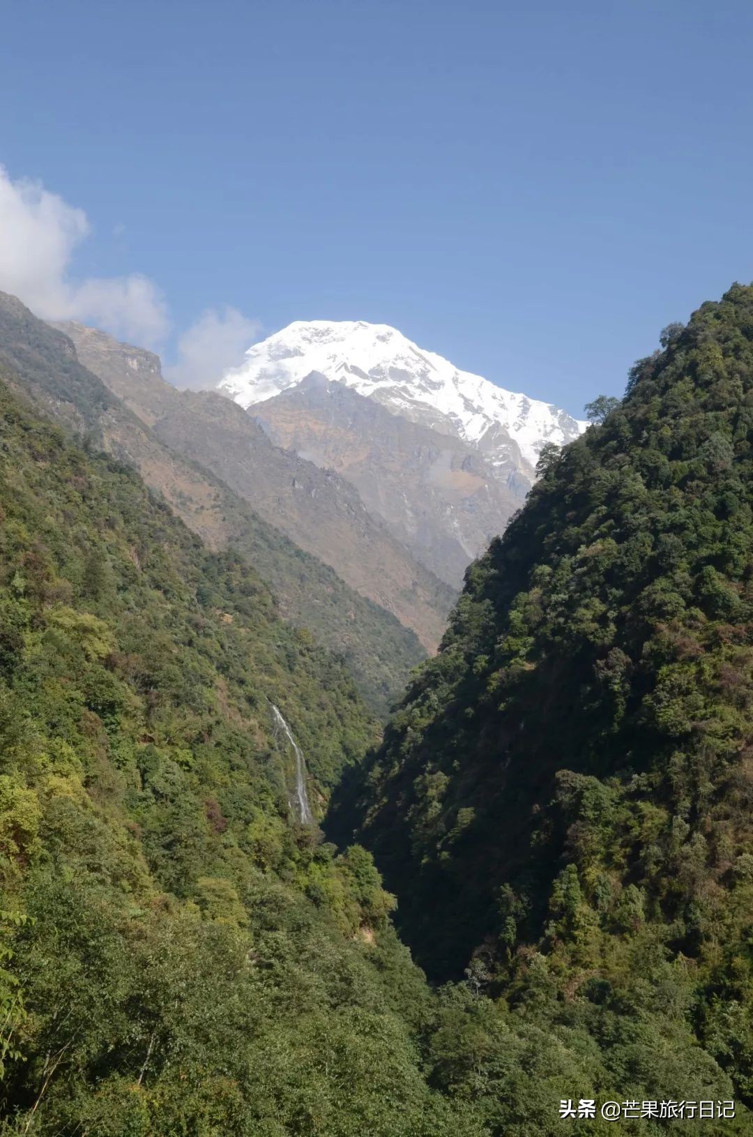 从西藏出境到尼泊尔的旅游视频,夫妻环游世界去的尼泊尔