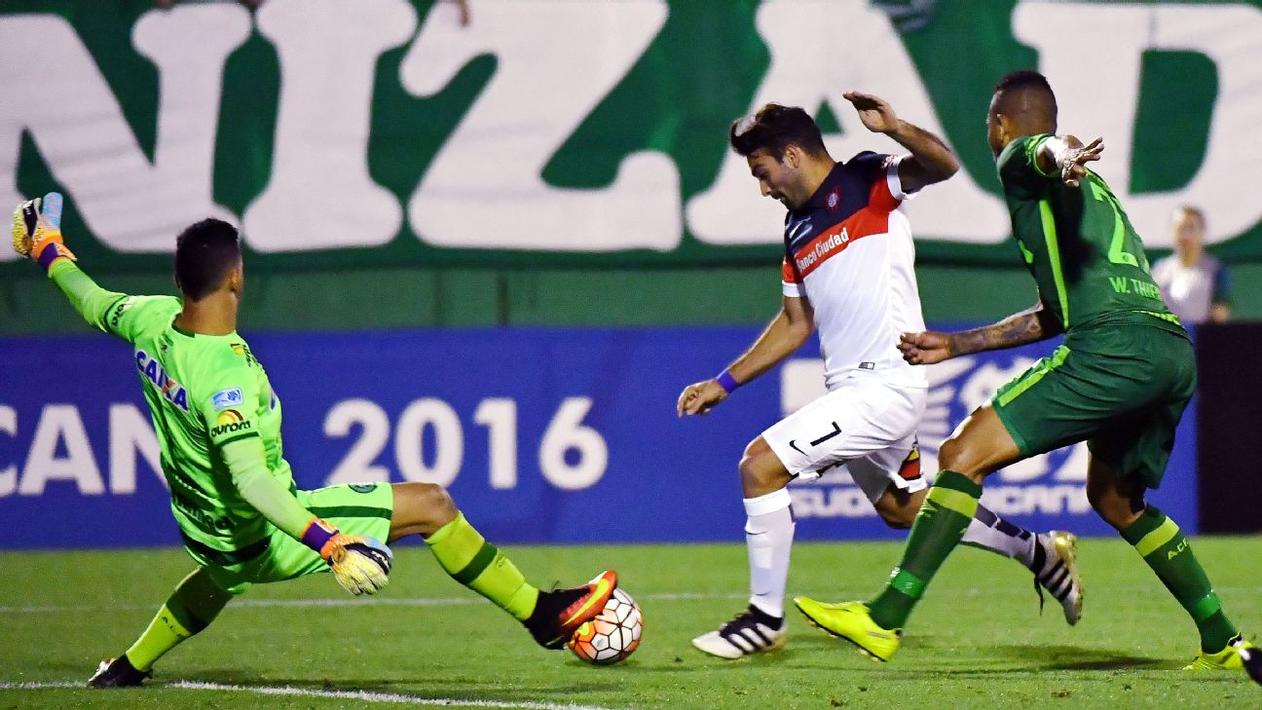 沙佩科恩斯空难事故还原,沙佩科恩斯空难事件死亡人数