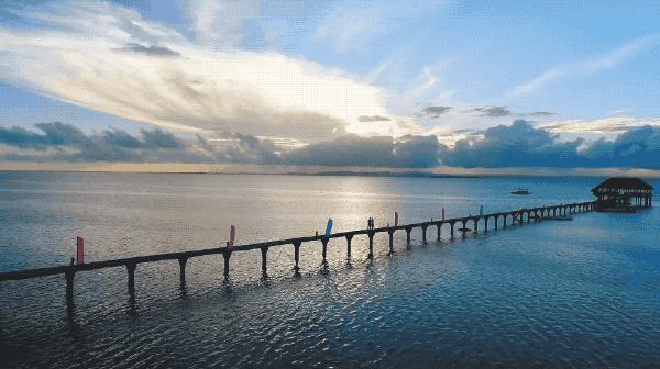 去国外旅游过安检被偷视频,出国旅游过海关被扣是什么原因