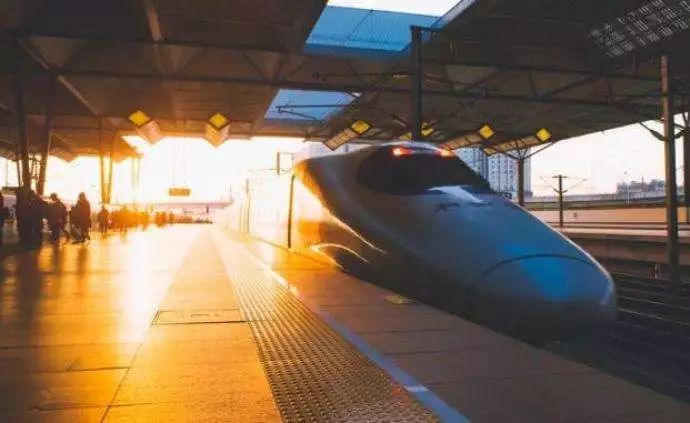 乔布斯iphone发布会简短版,乔布斯苹果系列发布会全程回放