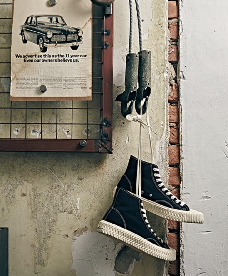 明星们脚上的球鞋，悄悄变贵了