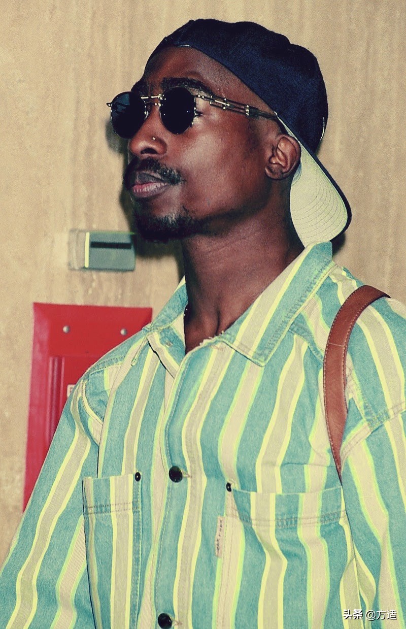 说唱歌手喜欢戴的眼镜,说唱歌手戴的无框眼镜推荐