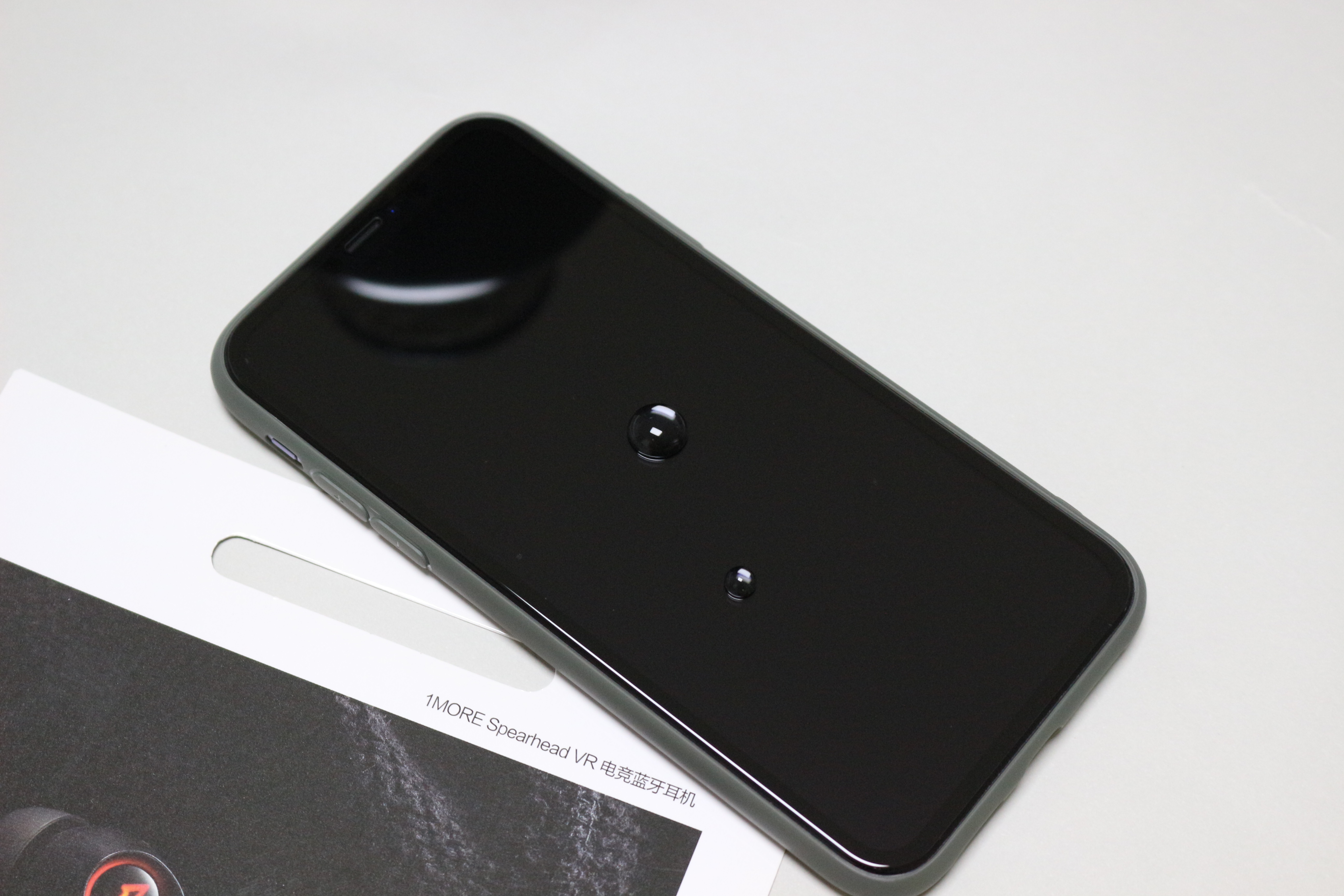 iphone11有没有真正的全屏钢化膜,买iphone11不送什么配件