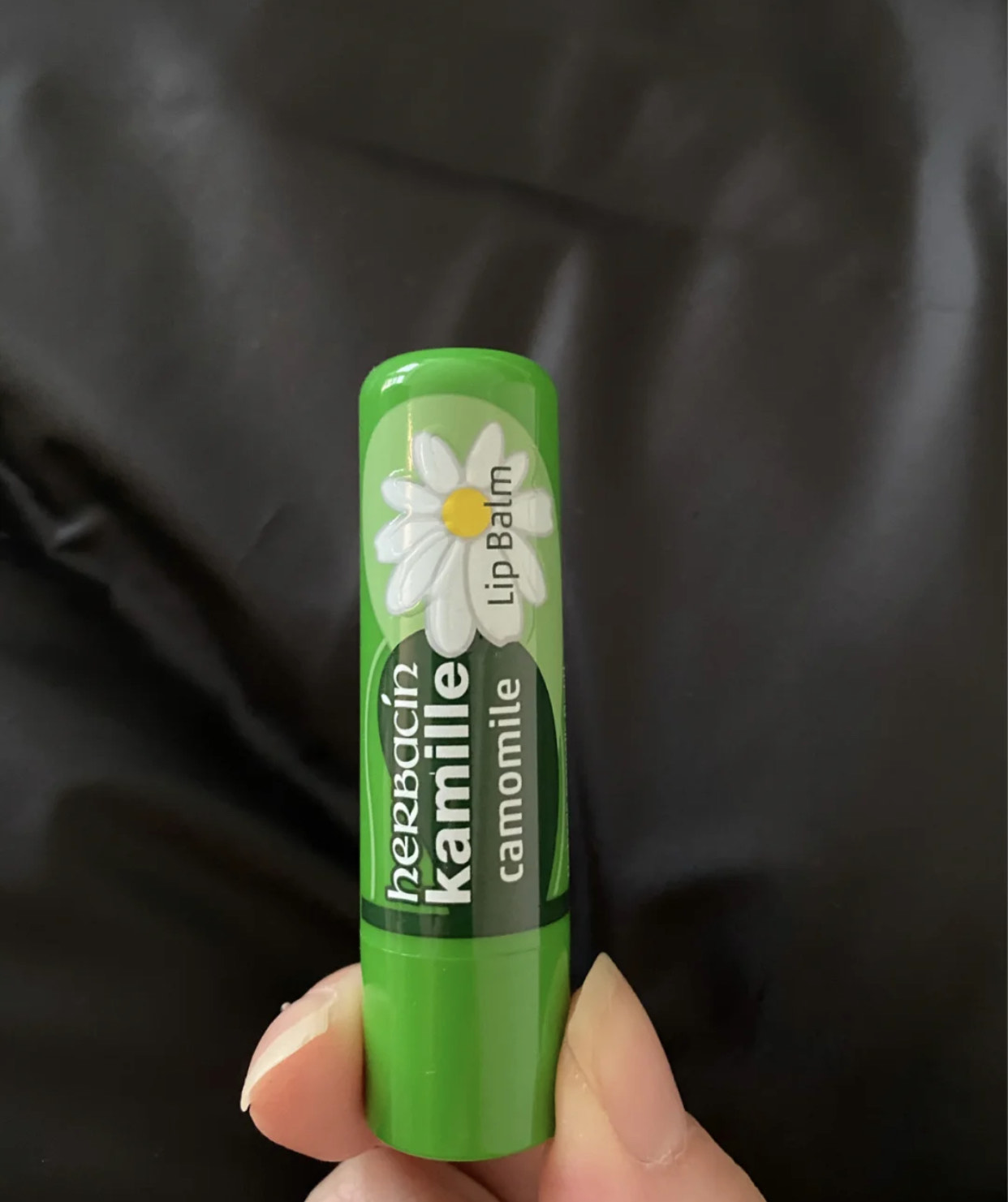 dhc是什么牌子的润唇膏,品牌的润唇膏好用吗