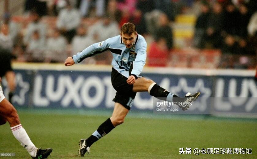 真不比齐达内差，捷克铁人也曾在欧洲优胜者杯决赛天外飞仙制胜