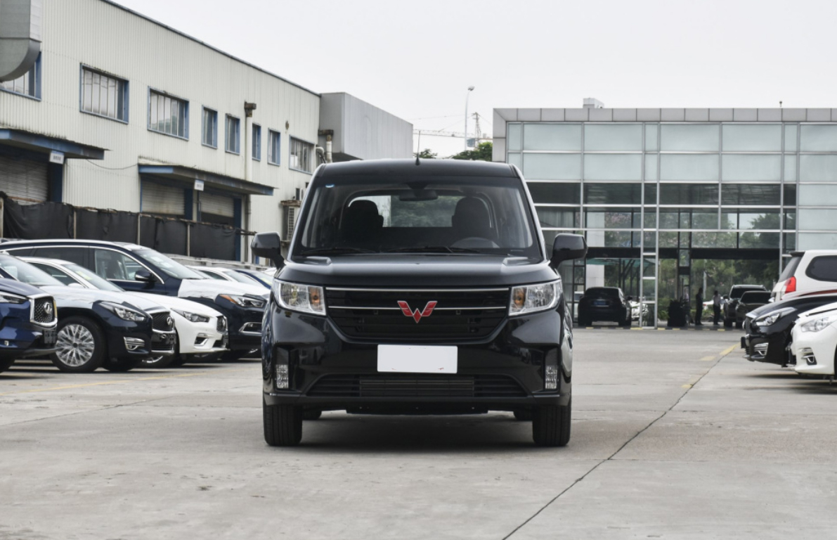 瑞风m3和宏光plus,瑞风m3五菱宏光plus很纠结买哪个