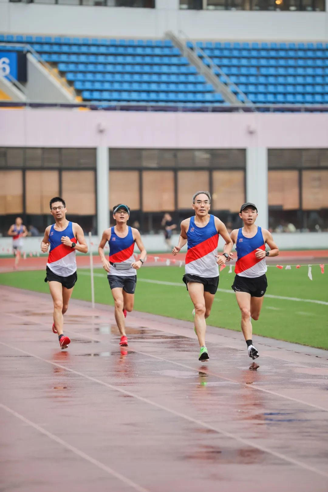 800米间歇跑休息时间,800米间歇跑对照表