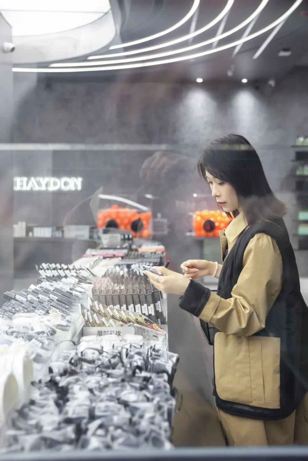 广州、武汉惊现“黑洞”，被“吸”进的消费者几乎没人空手而出