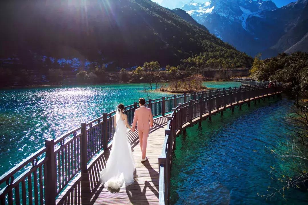 一定要和喜欢的人去丽江,有喜欢的人真好原唱完整版