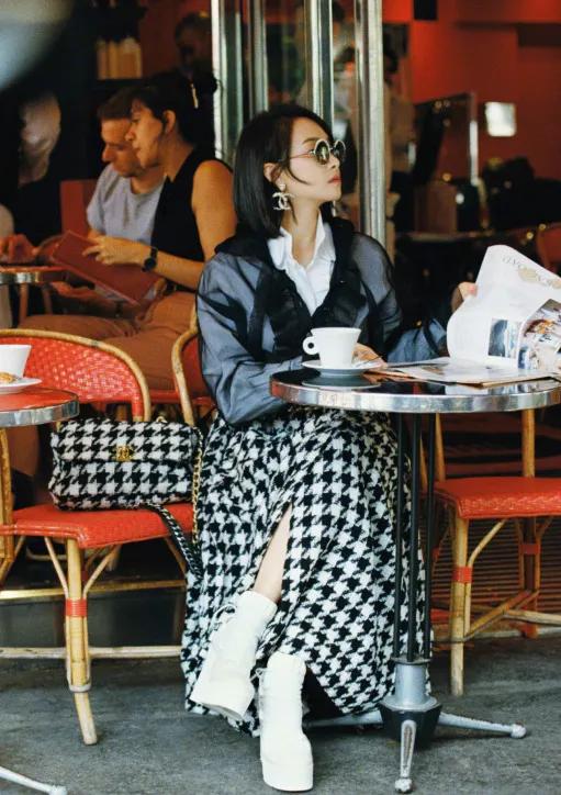 钟楚曦耳环高清图片,钟楚曦耳饰特辑