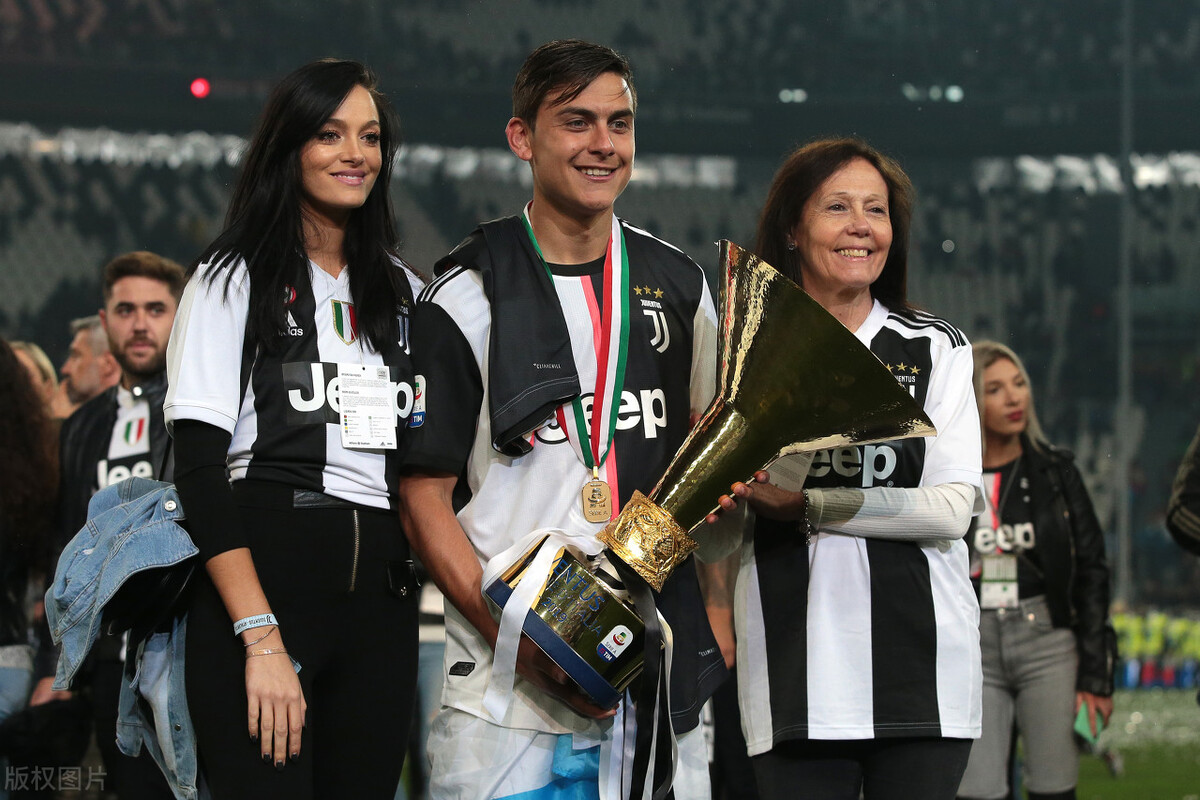 fifa梅西22世界杯阵容,利物浦传奇梅西和c罗