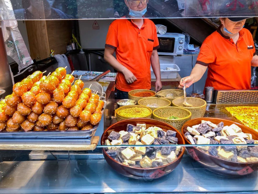 成都美食游最佳攻略,在成都不吃辣应该怎么享受美食