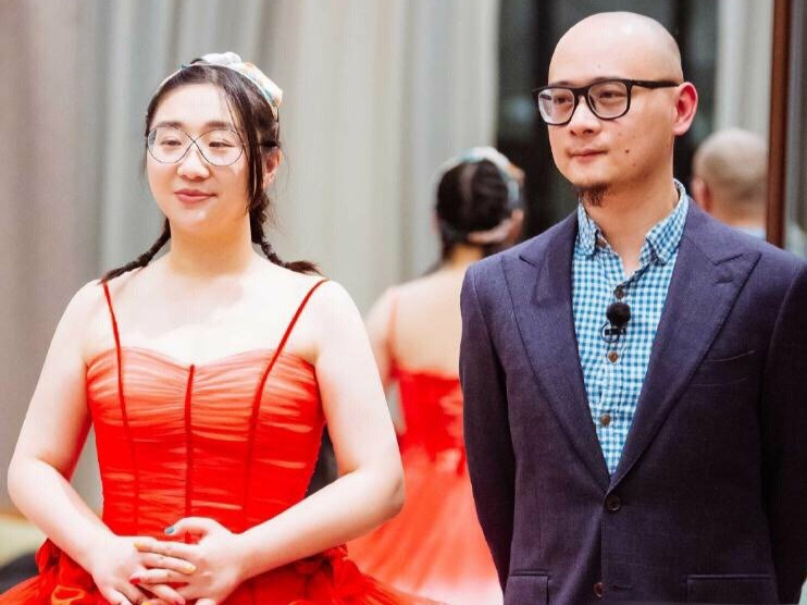 傅首尔婚纱造型,傅首尔婚纱照惊艳全场