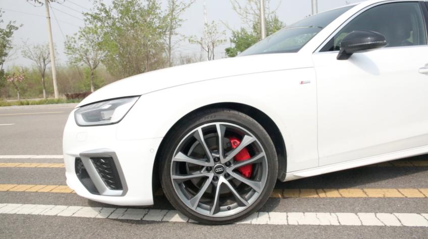 评测2022款奥迪a4l豪华动感,新款奥迪a4l真实评价