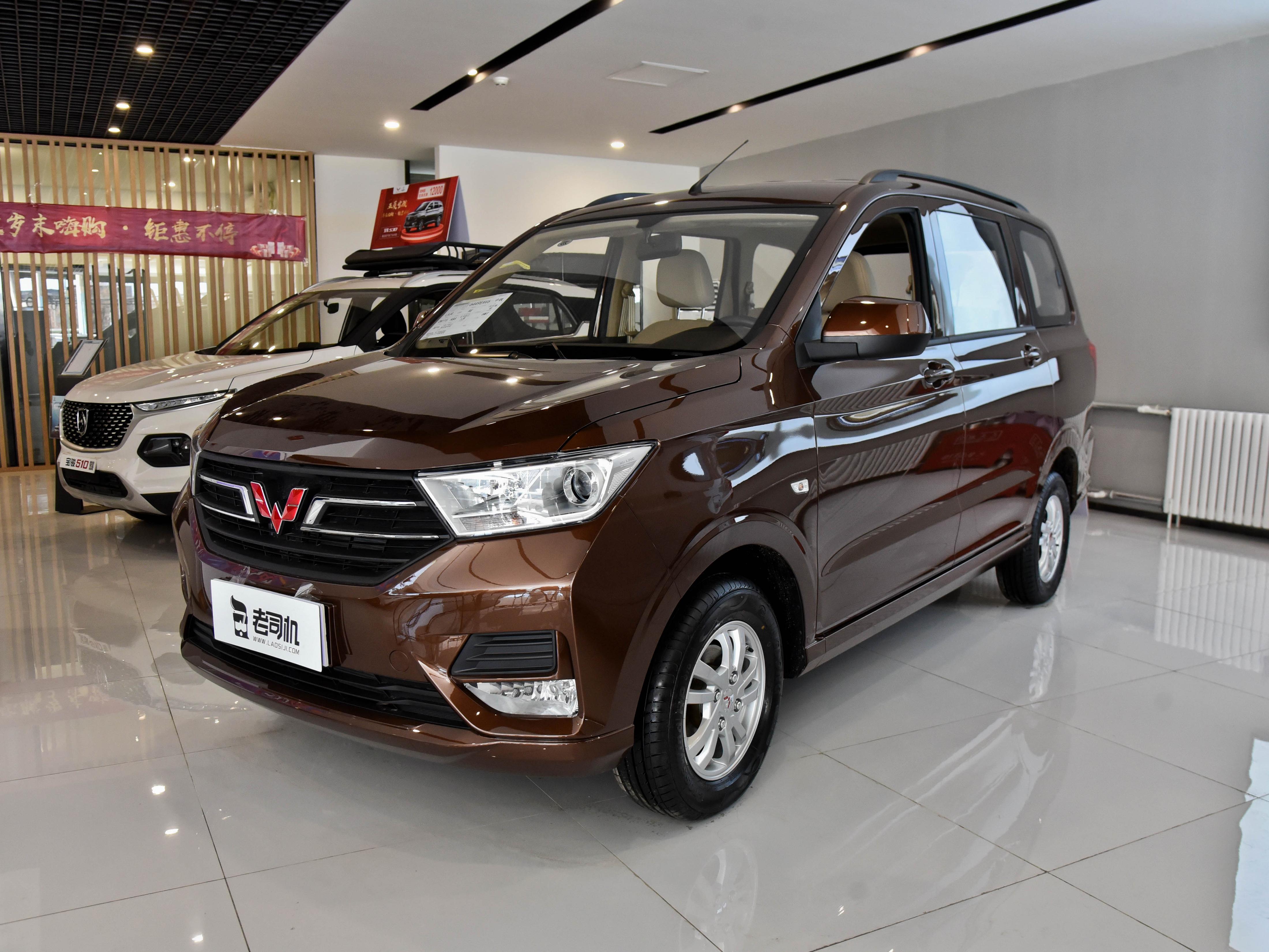 空间油耗兼顾家用车,五菱宏光mini养护费用