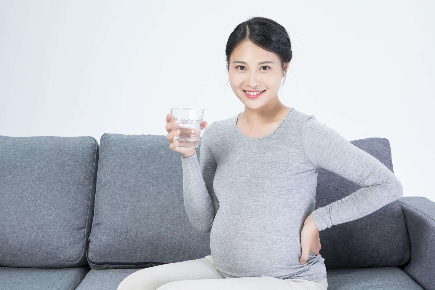 孕早期能不能碰冷水,生娃后不能碰生水