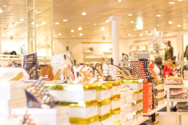 奢侈品代购工资怎么样的,奢侈品代购从美国寄回国