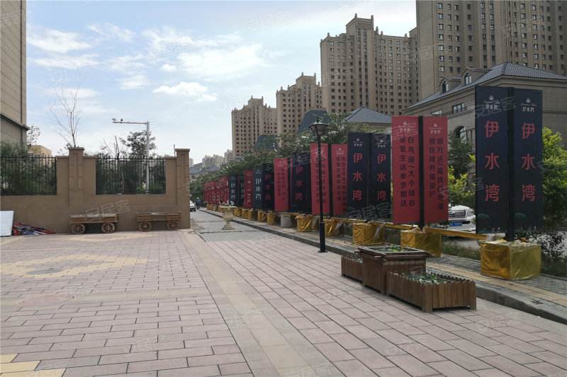 绿地城二期绿化乌鲁木齐,乌鲁木齐中海万锦公馆绿化环境