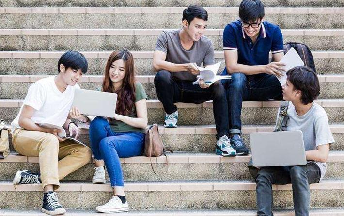 大学老师说的请假的两条理由,大学生手写请假条向辅导员请假