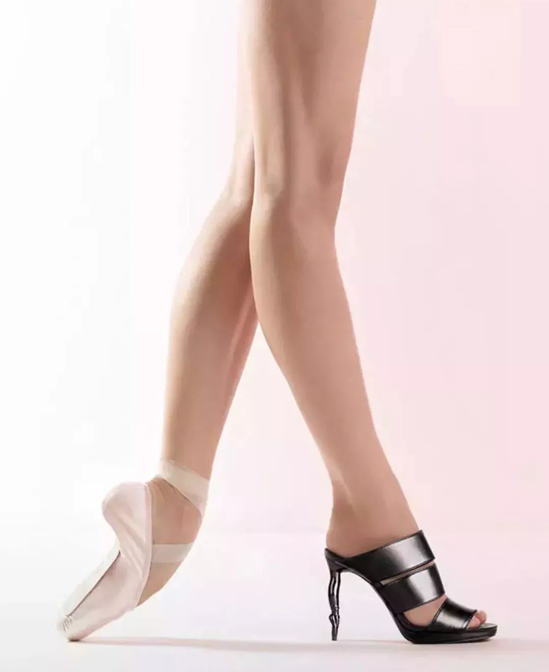 钻石鞋多少钱一双,100万钻石鞋