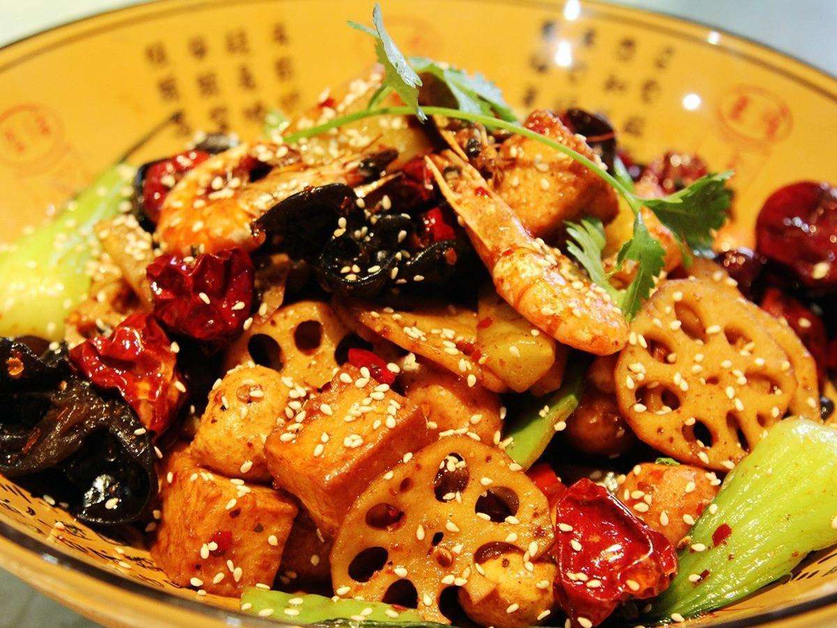 怎样做麻辣香锅好吃又简单视频,如何做麻辣香锅又简单又好吃