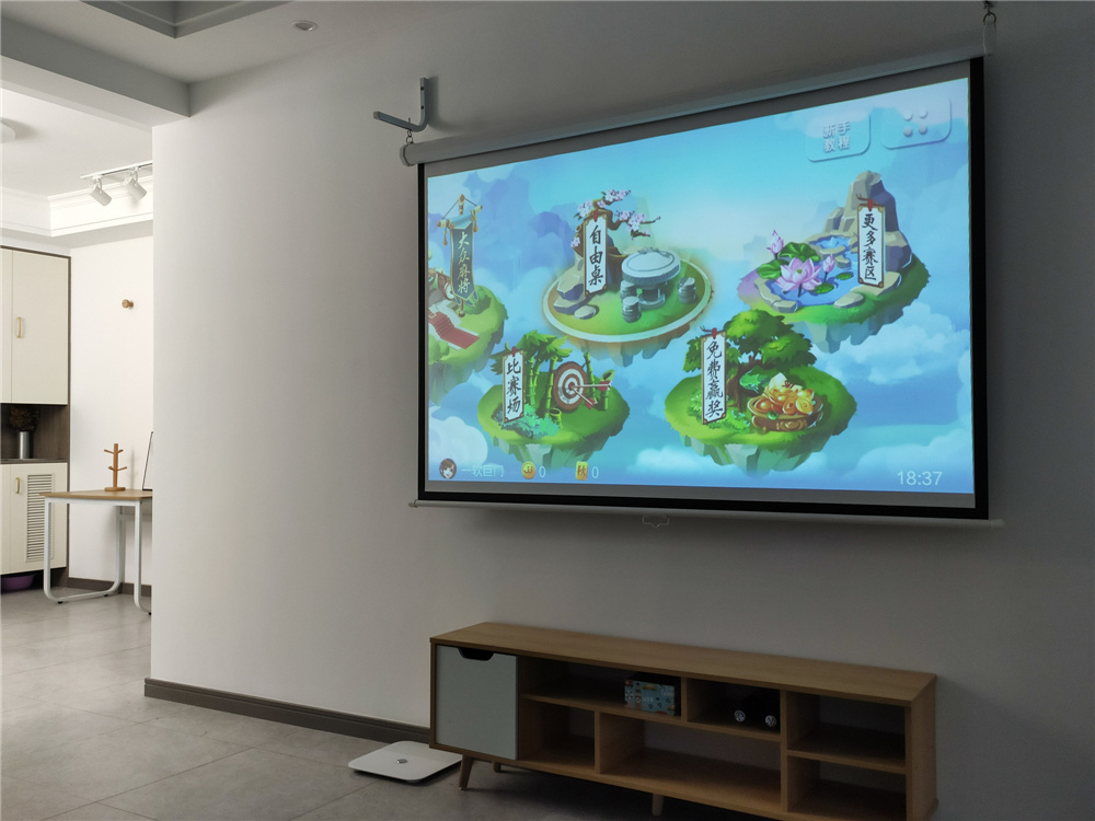 将电影院放进口袋里？天猫精灵“小白盒”便携智能投影仪评测