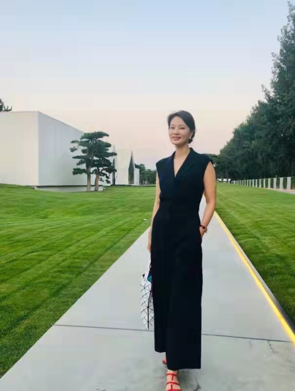 央视刘芳菲身材,央视美女刘芳菲照片图文