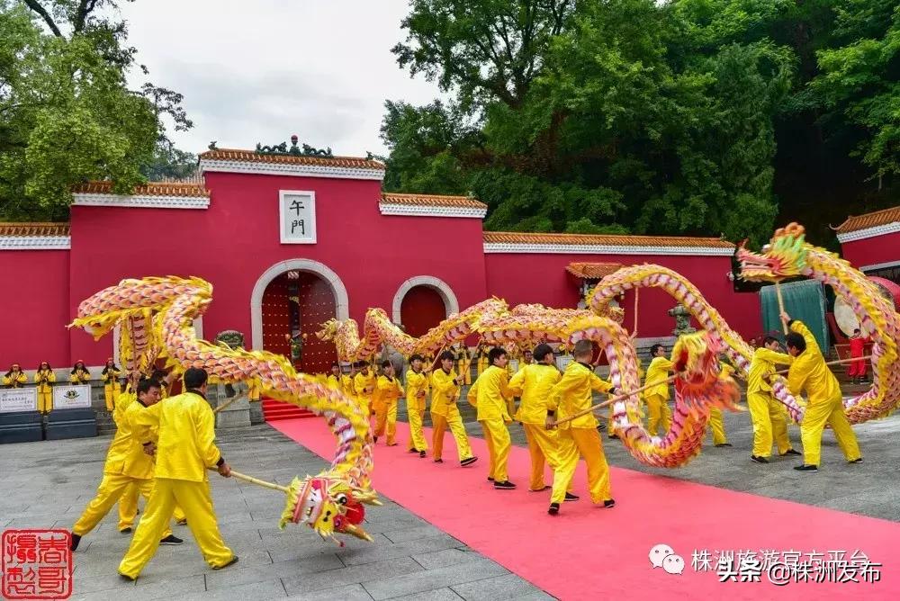 大家好，我叫炎陵，这是我的自我介绍，我想让你更懂我